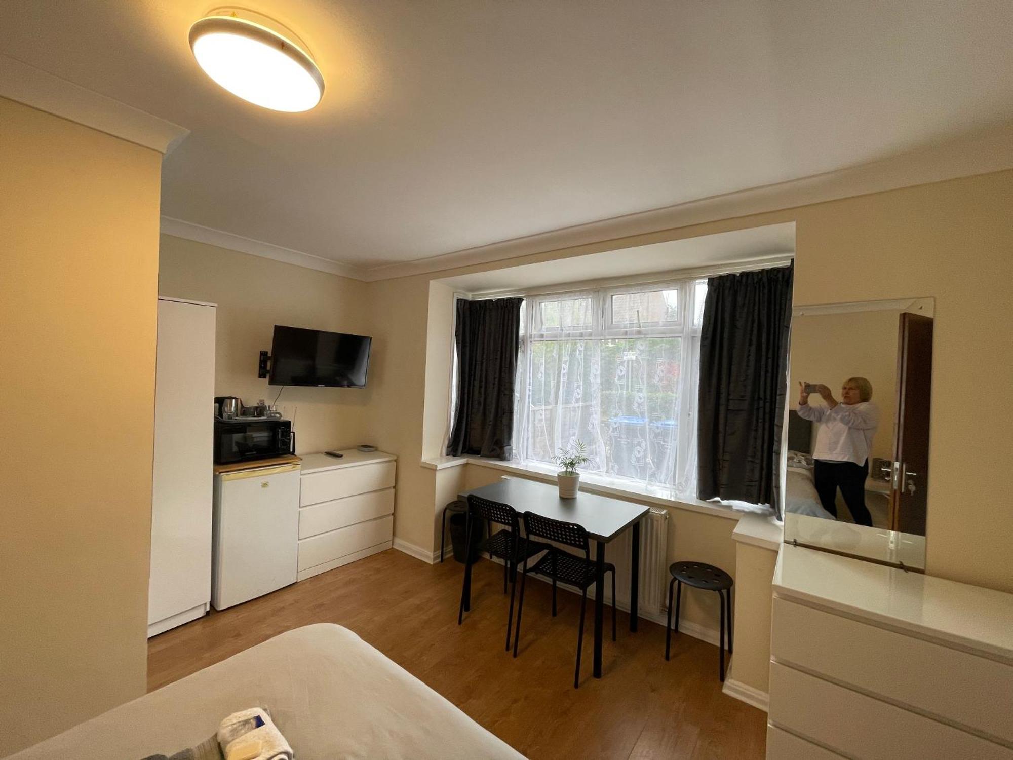 Kensal Lodge 2 Guest House Londra Dış mekan fotoğraf
